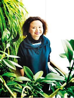 何巧女 何巧女