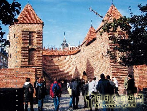 劉秀晨 綠色的云 風(fēng)景園林 雕塑 布拉格 中國風(fēng)景園林網(wǎng)