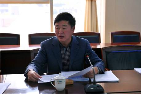 市環(huán)保局黨組成員、副局長張文主持會(huì)議并講話