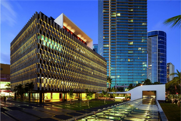ASLA：夏威夷IBM大樓廣場設計