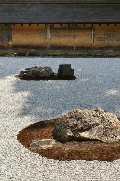 枯山水（中）