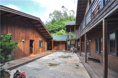 中國(guó)農(nóng)村一棟具有懷舊情懷的民居
