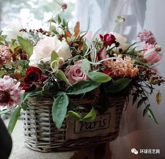 插花欣賞：一大波兒美美的韓式花籃