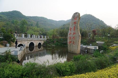 堅(jiān)定不移走綠色發(fā)展的路子